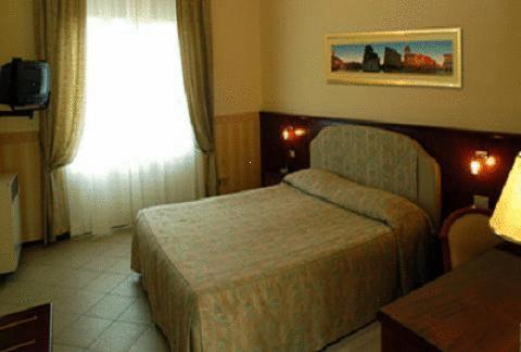 Hotel Olimpic Castel Maggiore Bagian luar foto