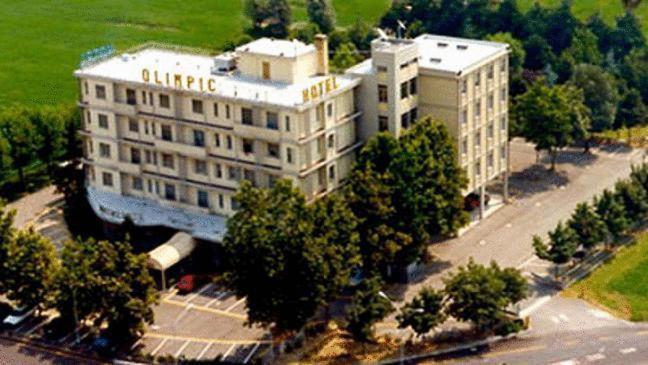 Hotel Olimpic Castel Maggiore Bagian luar foto